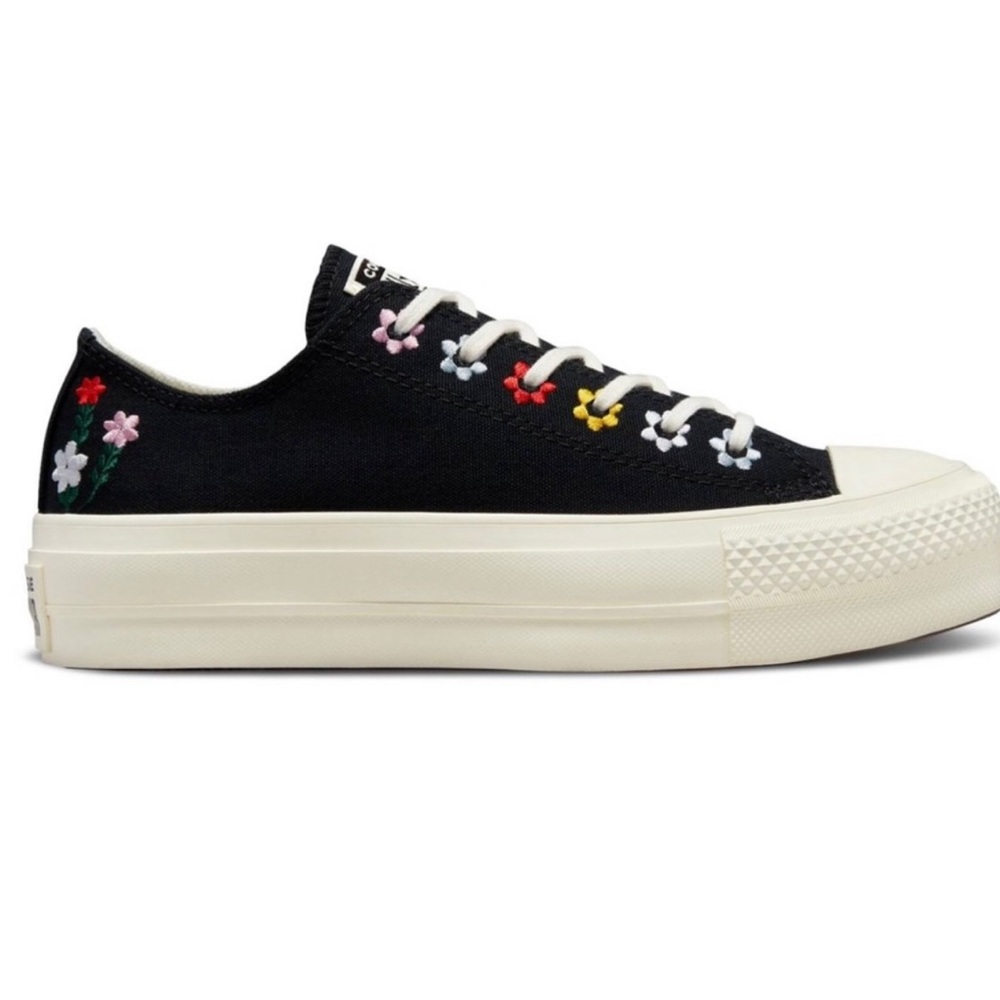 Low Top Flower Platform Converse